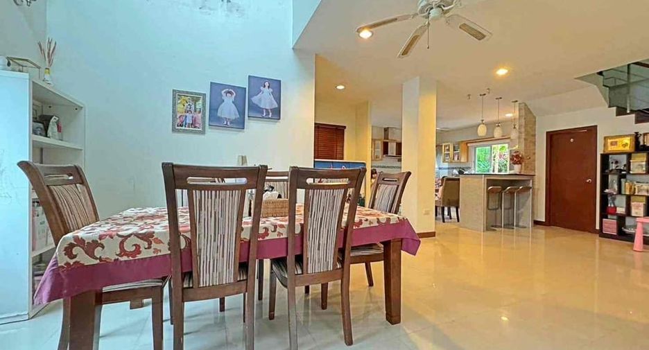 For sale 4 ベッドルーム villa in Bang Lamung, Chonburi