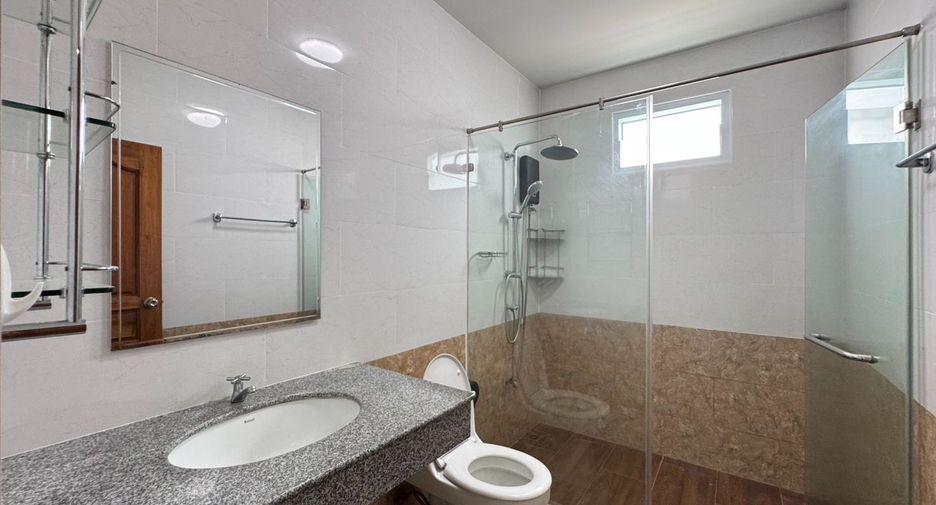 For sale 3 bedrooms house in Bang Lamung, Chonburi