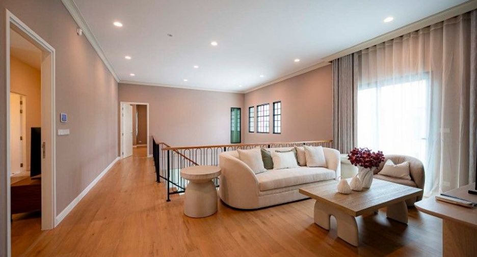 Haus zur Miete mit 5 Zimmer in Saphan Sung, Bangkok