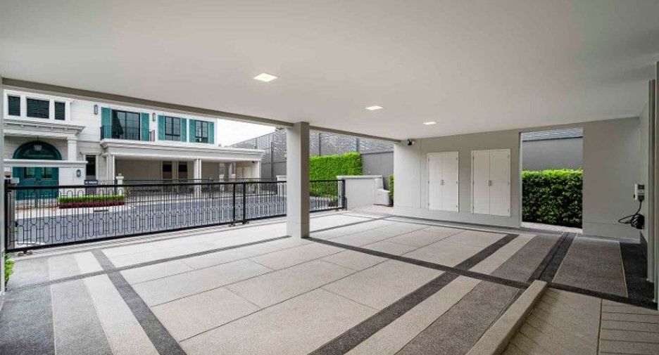Haus zur Miete mit 5 Zimmer in Saphan Sung, Bangkok