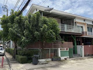 For sale 3 bedrooms townhouse in Prawet, Bangkok
