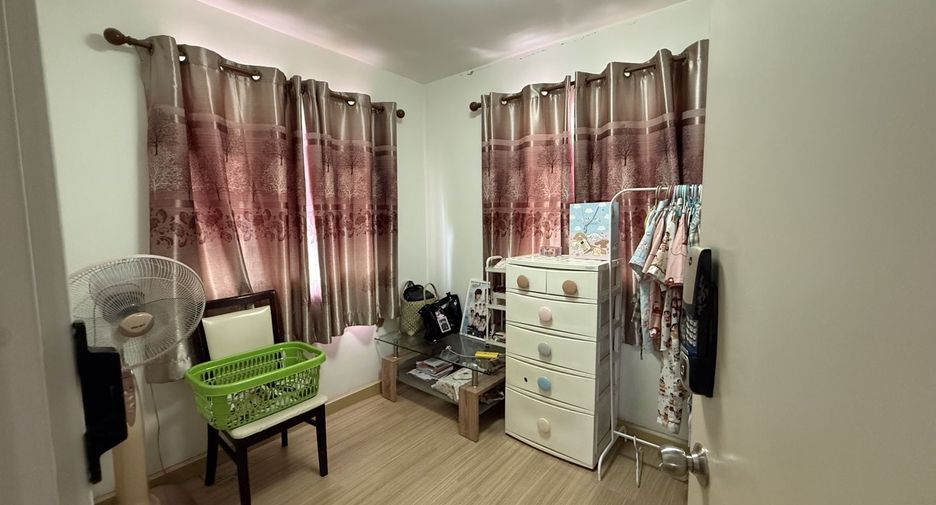 For sale 3 bedrooms townhouse in Prawet, Bangkok