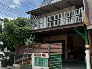 For sale 3 bedrooms townhouse in Prawet, Bangkok