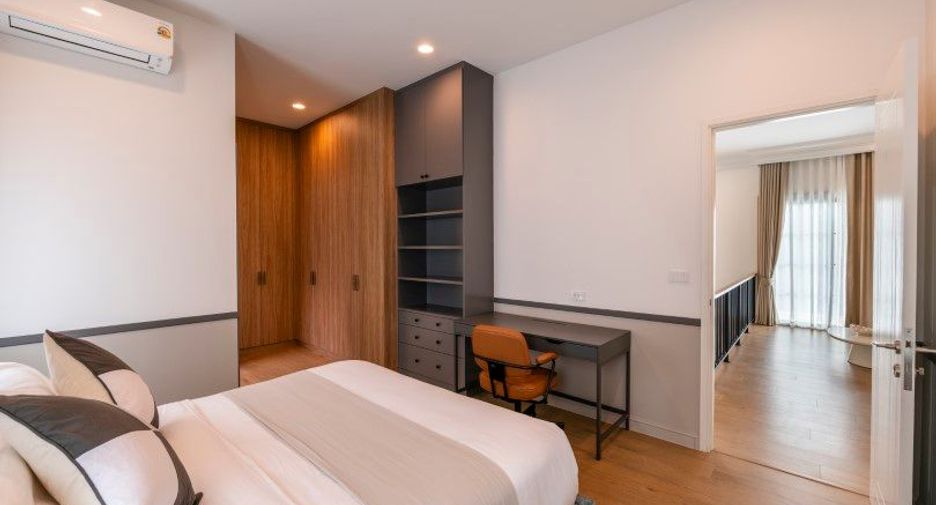 Haus zur Miete mit 5 Zimmer in Saphan Sung, Bangkok