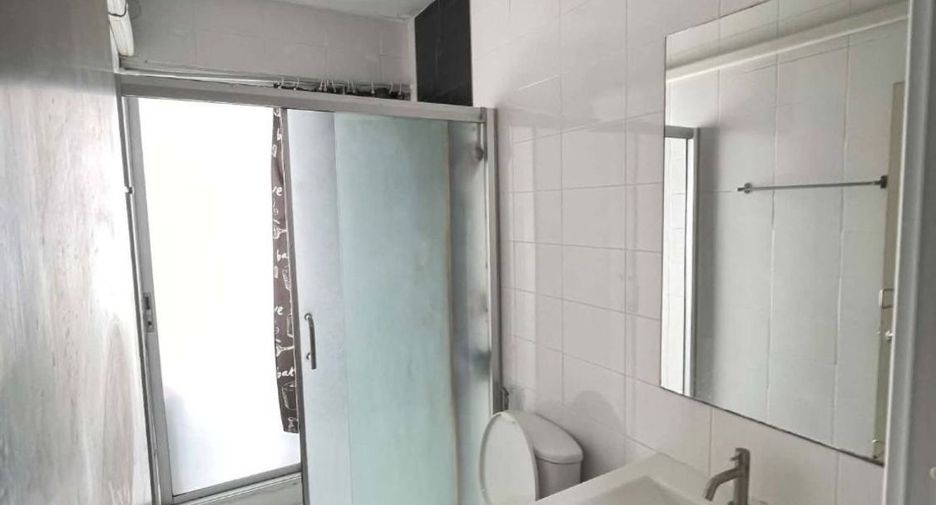 For sale 1 bed condo in Lat Krabang, Bangkok