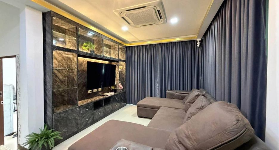 For rent 3 bedrooms condo in Thalang, Phuket