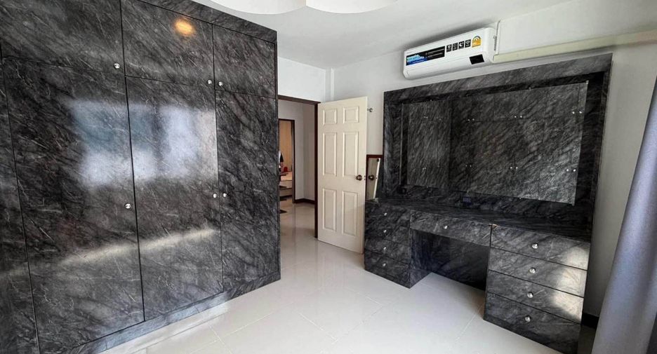 For rent 3 bedrooms condo in Thalang, Phuket