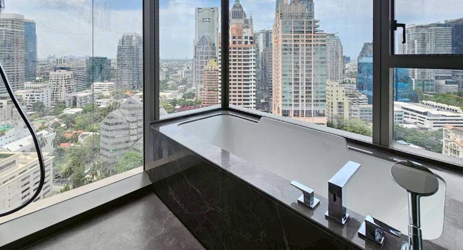 Condo en venta de 2 habitaciones en Bang Rak, Bangkok