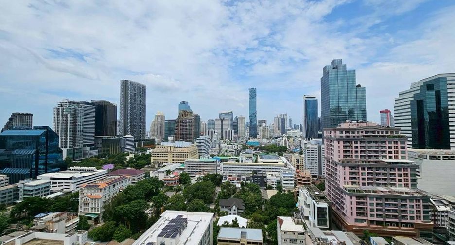Condo en venta de 2 habitaciones en Bang Rak, Bangkok