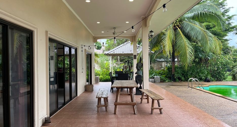 Villa en venta de 4 habitaciones en Mueang Krabi, Krabi