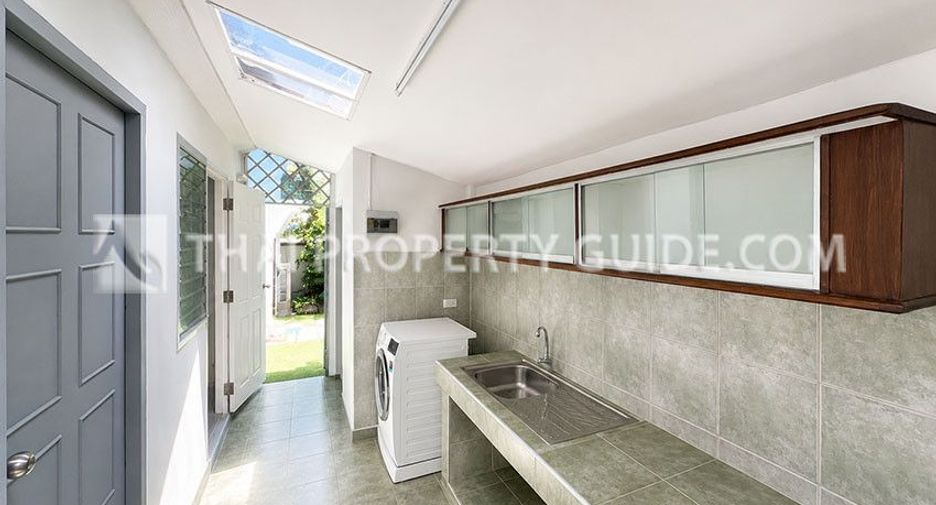 For rent 3 ベッドルーム house in Sathon, Bangkok