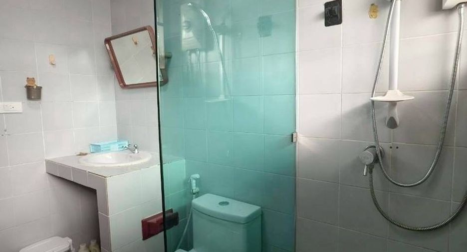 For rent 5 bedrooms house in Mueang Chon Buri, Chonburi