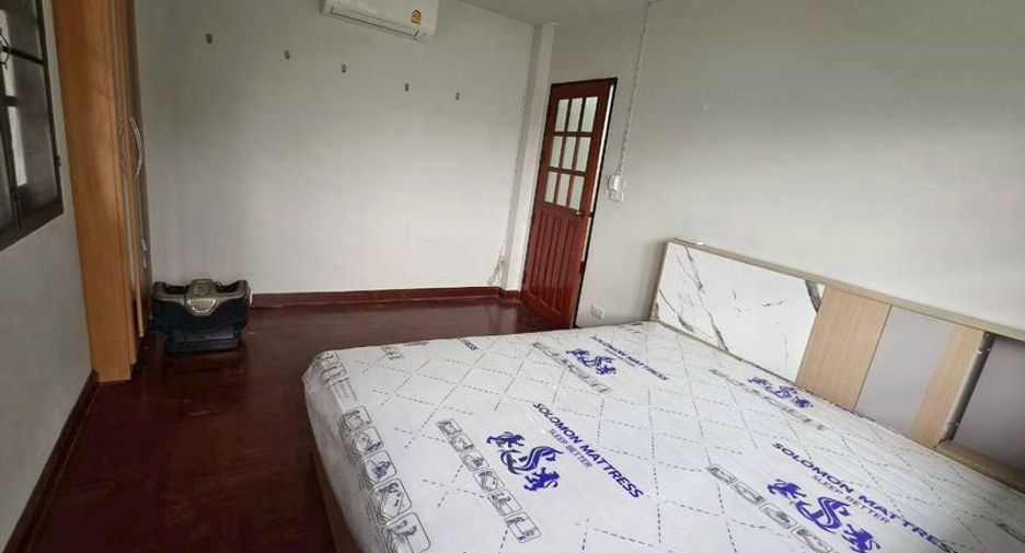 For rent 5 bedrooms house in Mueang Chon Buri, Chonburi