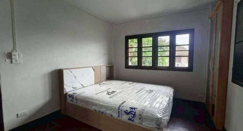 For rent 5 bedrooms house in Mueang Chon Buri, Chonburi