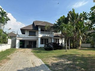 For rent 5 bedrooms house in Mueang Chon Buri, Chonburi