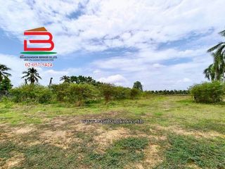 À vendre terrain à Nakhon Chai Si, Nakhon Pathom