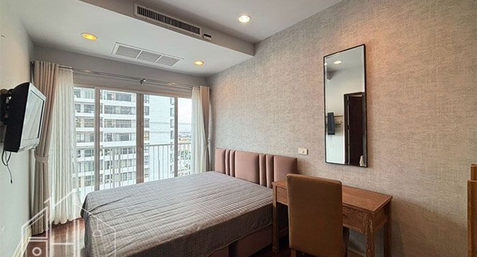 For rent 2 bedrooms condo in Watthana, Bangkok