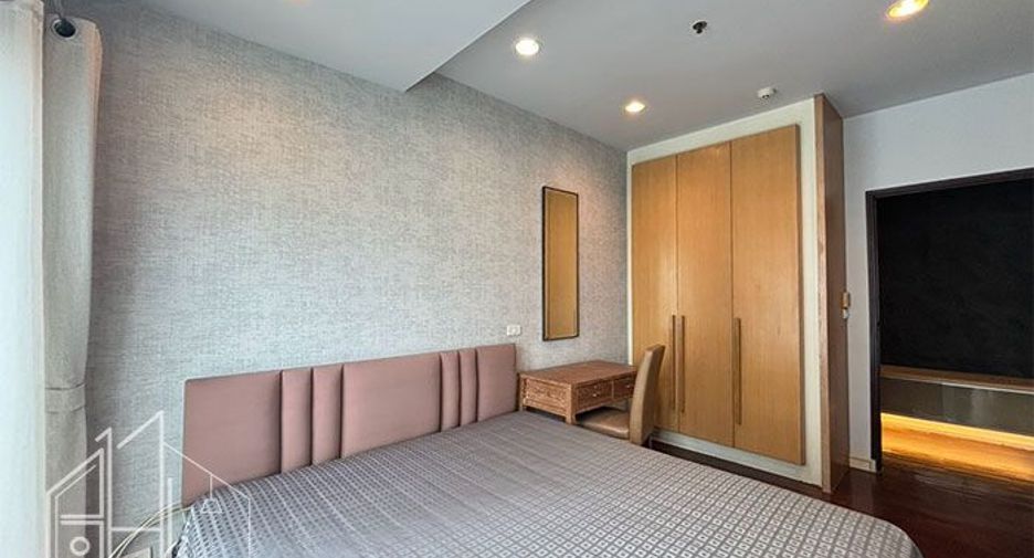 For rent 2 bedrooms condo in Watthana, Bangkok