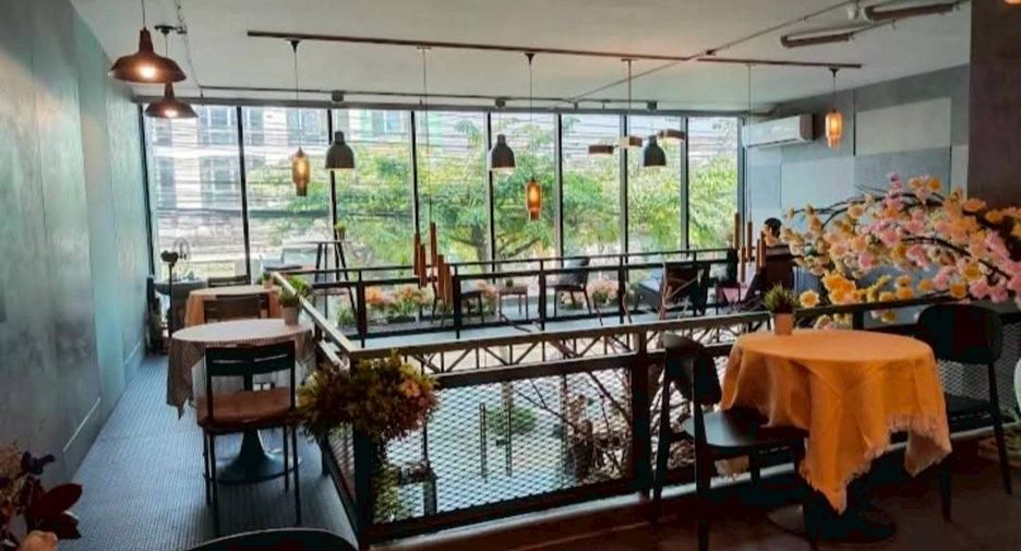 For sale 1 Beds condo in Bang Na, Bangkok