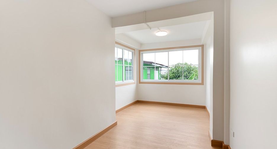 Casa adosada en venta de 3 habitaciones en Mueang Nonthaburi, Nonthaburi