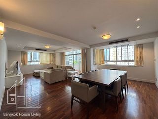 Wohnung zur Miete mit 3 Zimmer in Khlong Toei, Bangkok