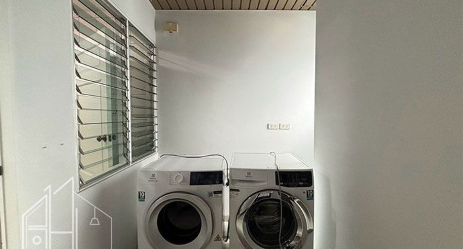 ให้เช่า 3 ห้องนอน คอนโด ใน คลองเตย, กรุงเทพฯ