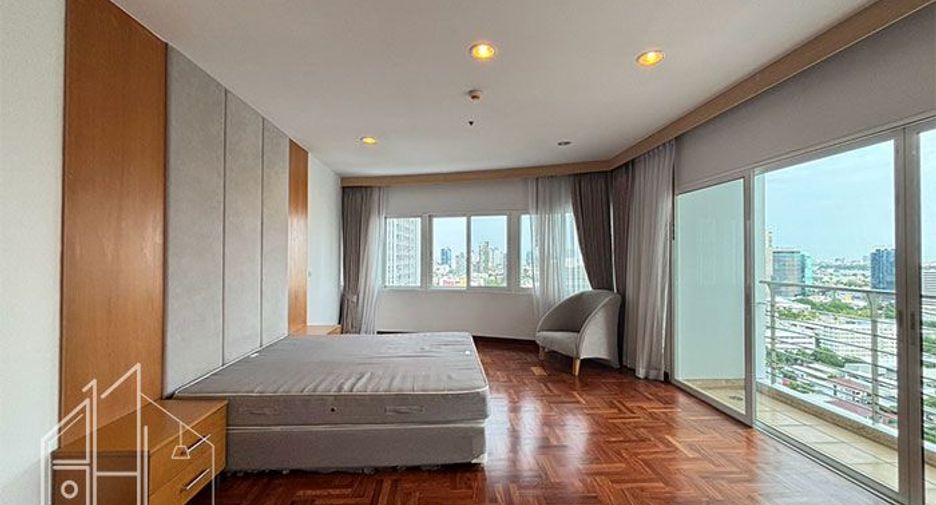 ให้เช่า 3 ห้องนอน คอนโด ใน คลองเตย, กรุงเทพฯ