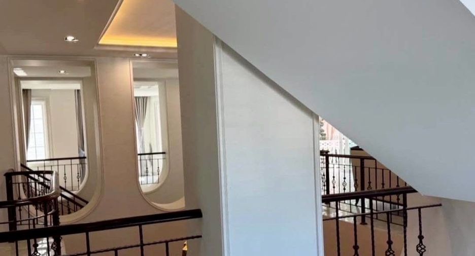 Haus zur Miete und zum Kauf mit 4 Zimmer in Mueang Samut Prakan, Samut Prakan
