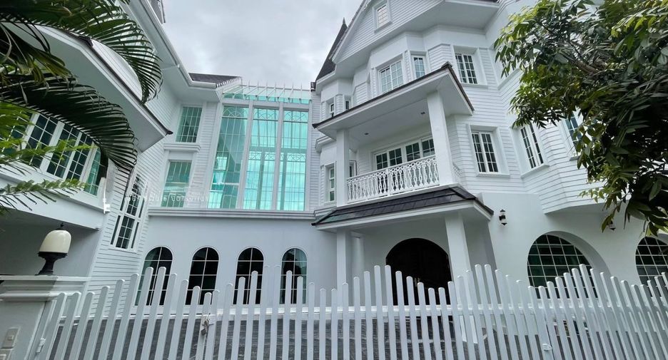 Haus zur Miete und zum Kauf mit 4 Zimmer in Mueang Samut Prakan, Samut Prakan