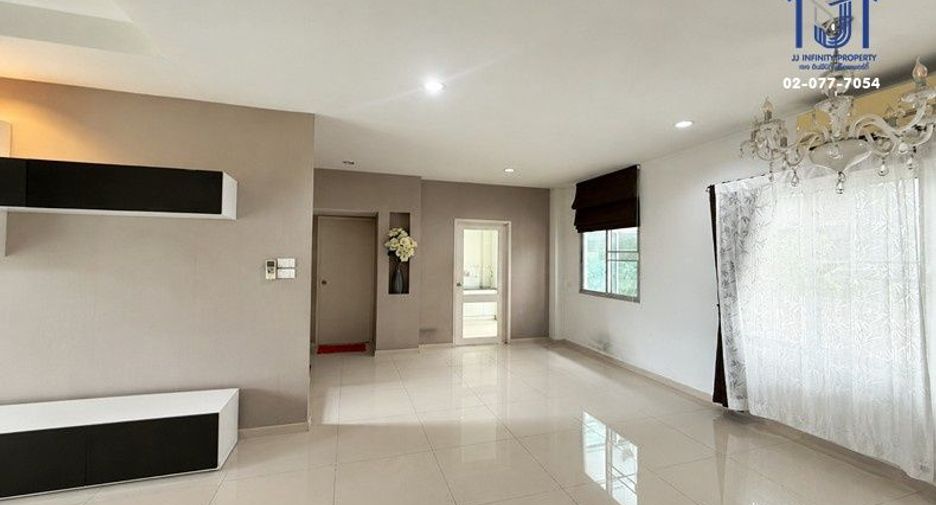 Haus zum Kauf mit 4 Zimmer 