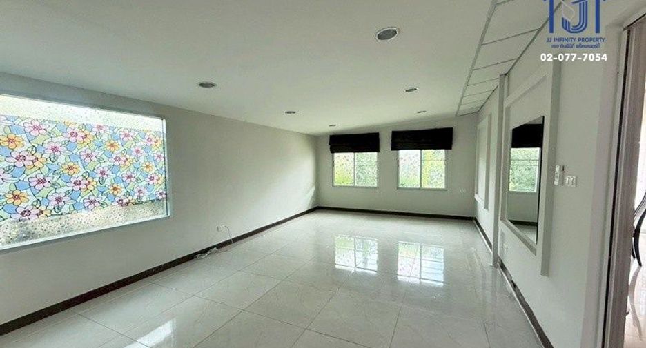Haus zum Kauf mit 4 Zimmer 