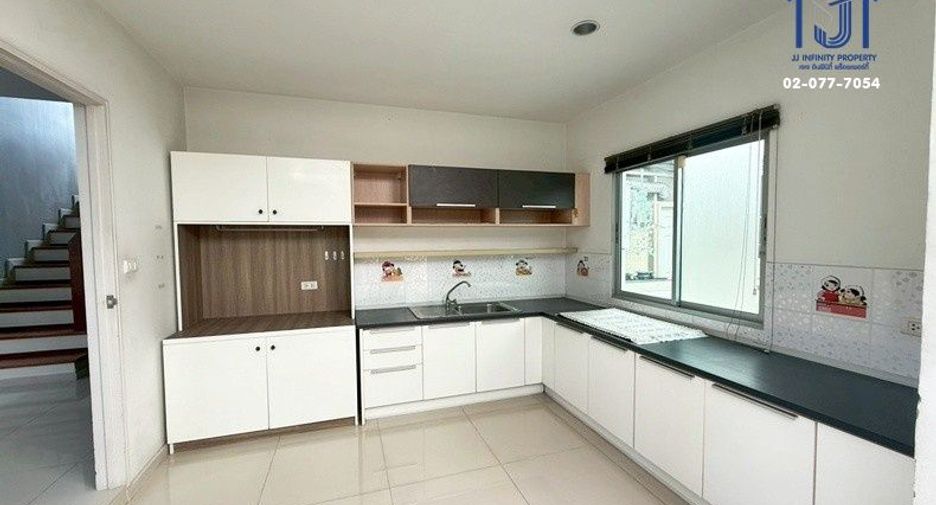 Haus zum Kauf mit 4 Zimmer 