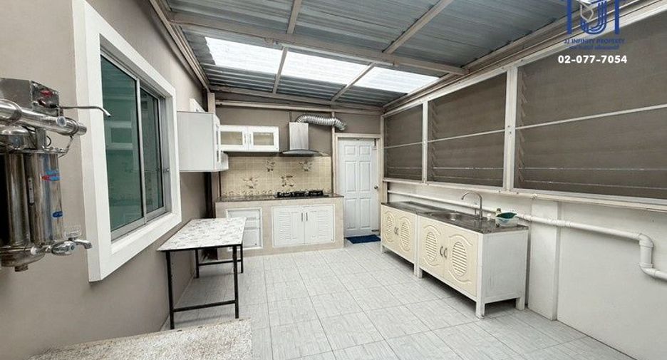 Haus zum Kauf mit 4 Zimmer 