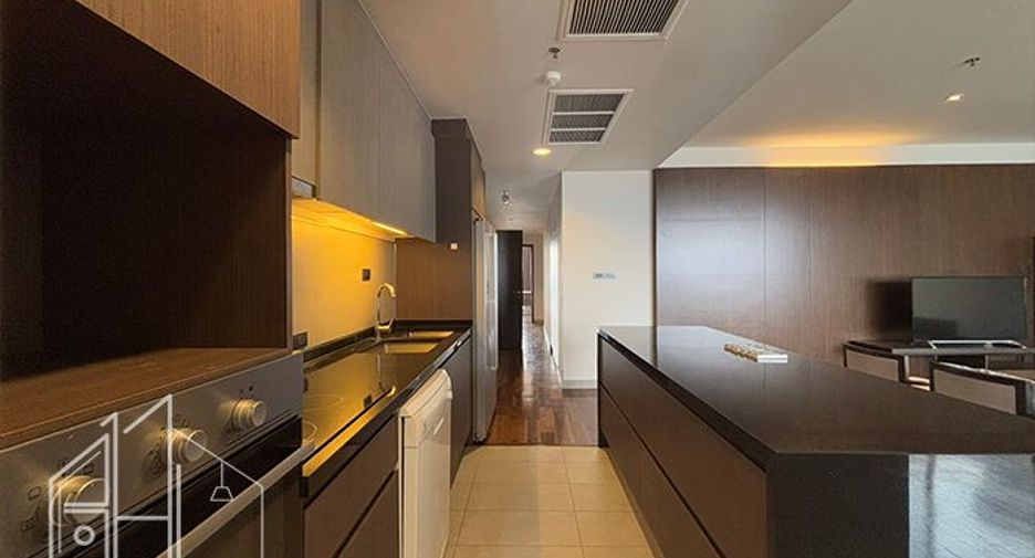 À louer 4 chambres appartement à Khlong Toei, Bangkok