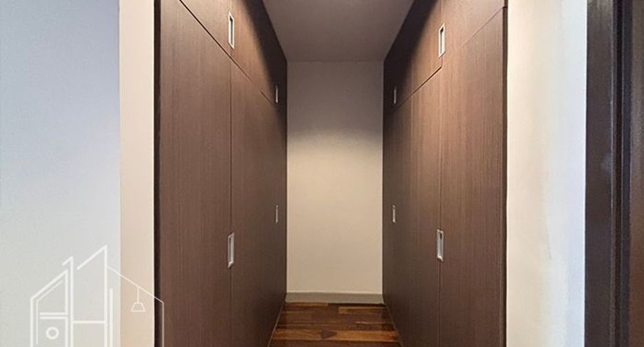 À louer 4 chambres appartement à Khlong Toei, Bangkok
