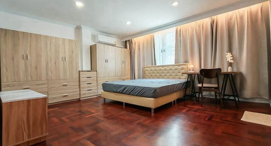 Gewerbefläche zur Miete mit 6 Zimmer in Yan Nawa, Bangkok