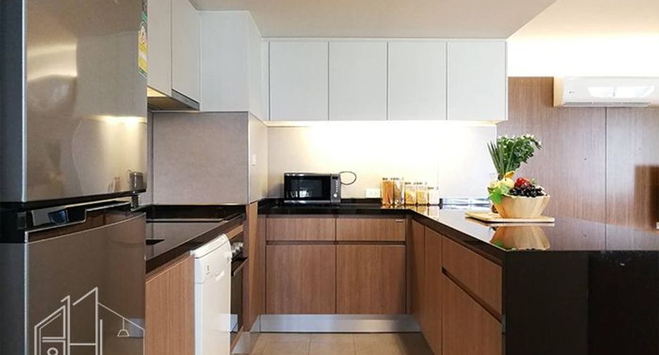 Condo en alquiler de 3 habitaciones en Khlong Toei, Bangkok