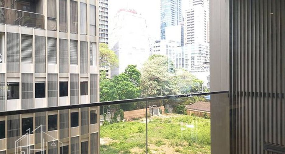 Condo en alquiler de 3 habitaciones en Khlong Toei, Bangkok