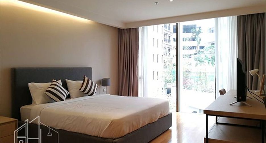 Condo en alquiler de 3 habitaciones en Khlong Toei, Bangkok