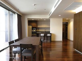 À louer 4 chambres condo à Khlong Toei, Bangkok