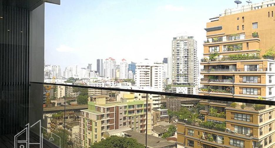 À louer 4 chambres condo à Khlong Toei, Bangkok