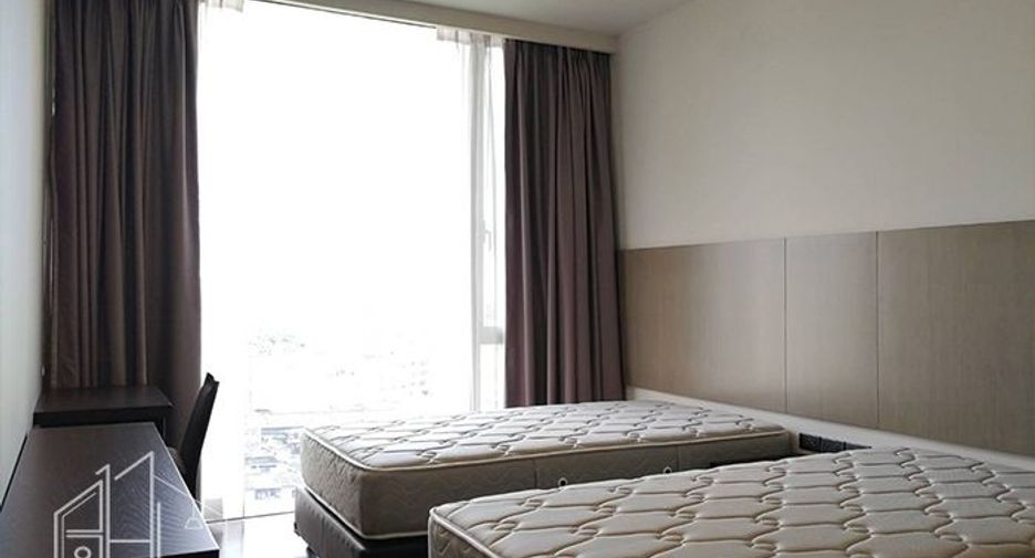 À louer 4 chambres condo à Khlong Toei, Bangkok