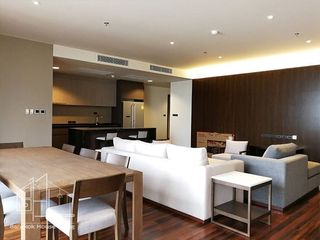 For rent 4 bedrooms apartment in Khlong Toei, Bangkok