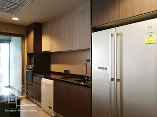 For rent 4 bedrooms apartment in Khlong Toei, Bangkok