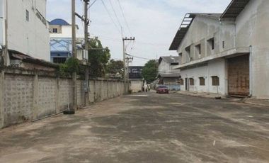À vendre 10 chambres entrepôt à Krathum Baen, Samut Sakhon