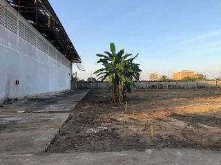 For sale 10 bedrooms warehouse in Krathum Baen, Samut Sakhon