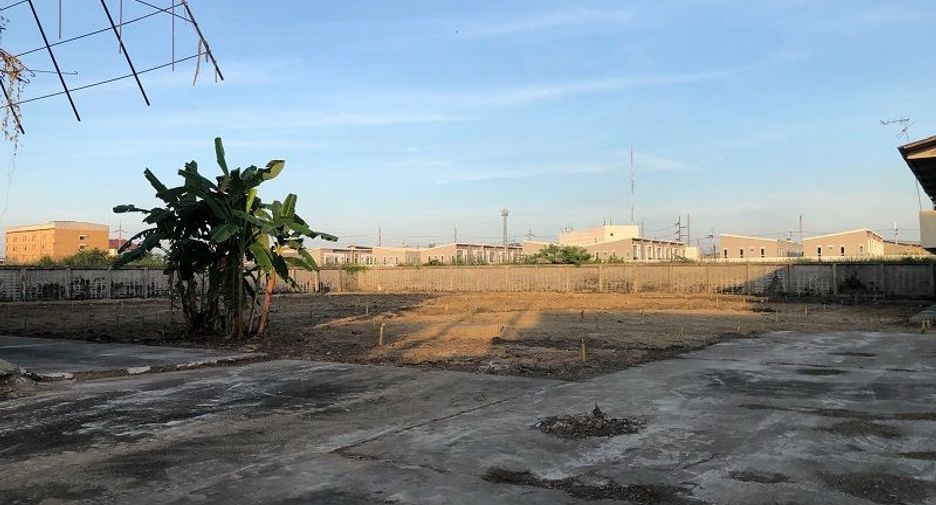For sale 10 bedrooms warehouse in Krathum Baen, Samut Sakhon