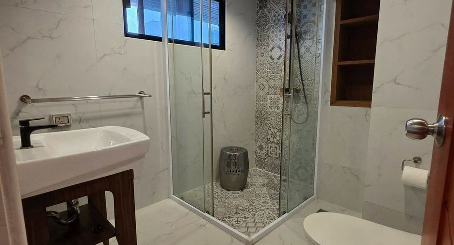 Condo en alquiler de 2 habitaciones en Watthana, Bangkok