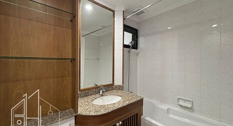 For rent 2 ベッドルーム condo in Watthana, Bangkok