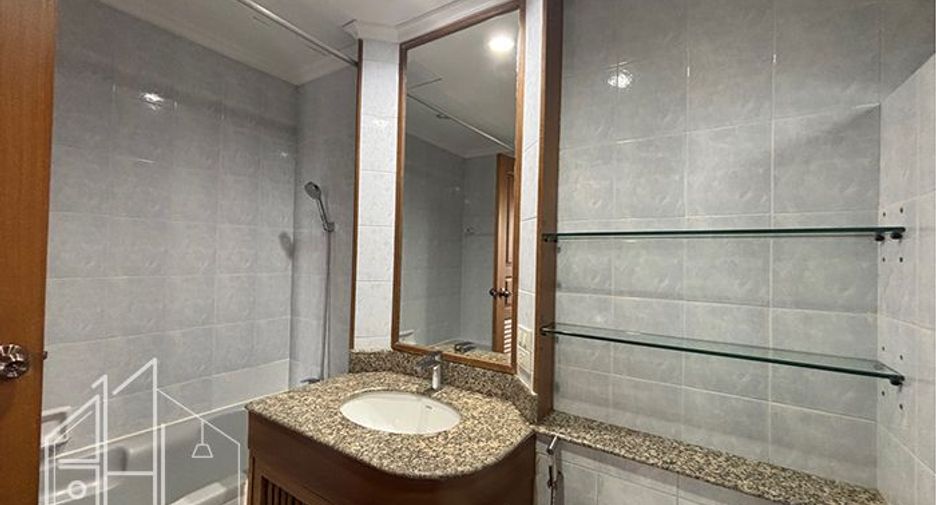For rent 2 ベッドルーム condo in Watthana, Bangkok
